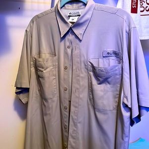 Beige Columbia fishing shirt mens small